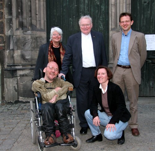 Gruppenfoto vor der Marienkirche